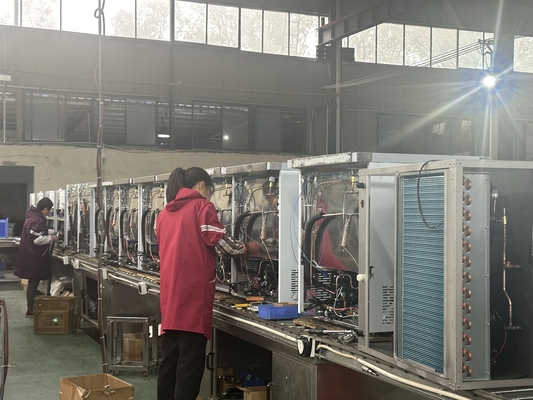 BLG 200kg Daily Output Water-Cooled Chewing Ice Machine 220V Automatic Maker Pump Energy Saving for Food Beverage Business