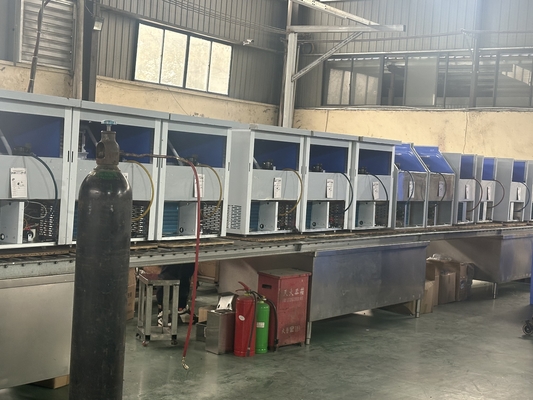 BLG 200kg Daily Output Water-Cooled Chewing Ice Machine 220V Automatic Maker Pump Energy Saving for Food Beverage Business